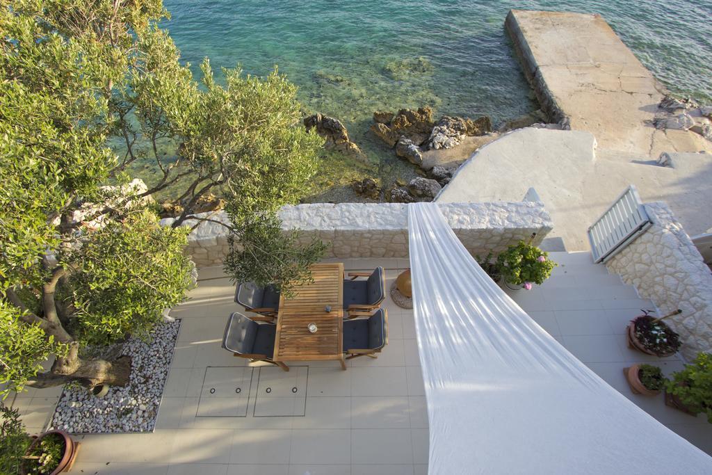 Casa Mano Tribunj With Beach Exterior photo